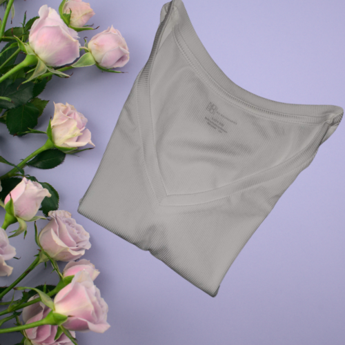 No Boundaries Large White V-neck women's t-shirt purple with pink roses on left border