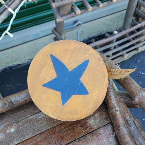 Round Decor Box with Blue Star