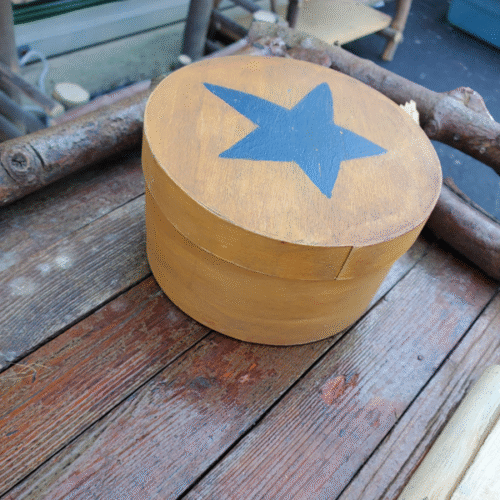 Round Decor Box with Blue Star