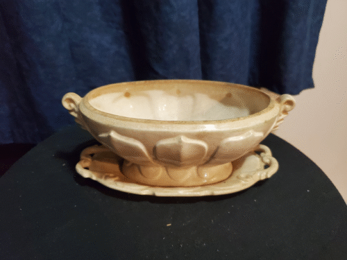 Ceramic Gravy Boat with Lid
